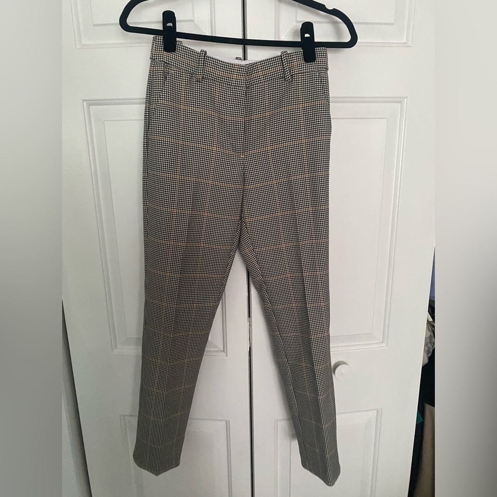 H&M Woman’s Gray Checkered Pant